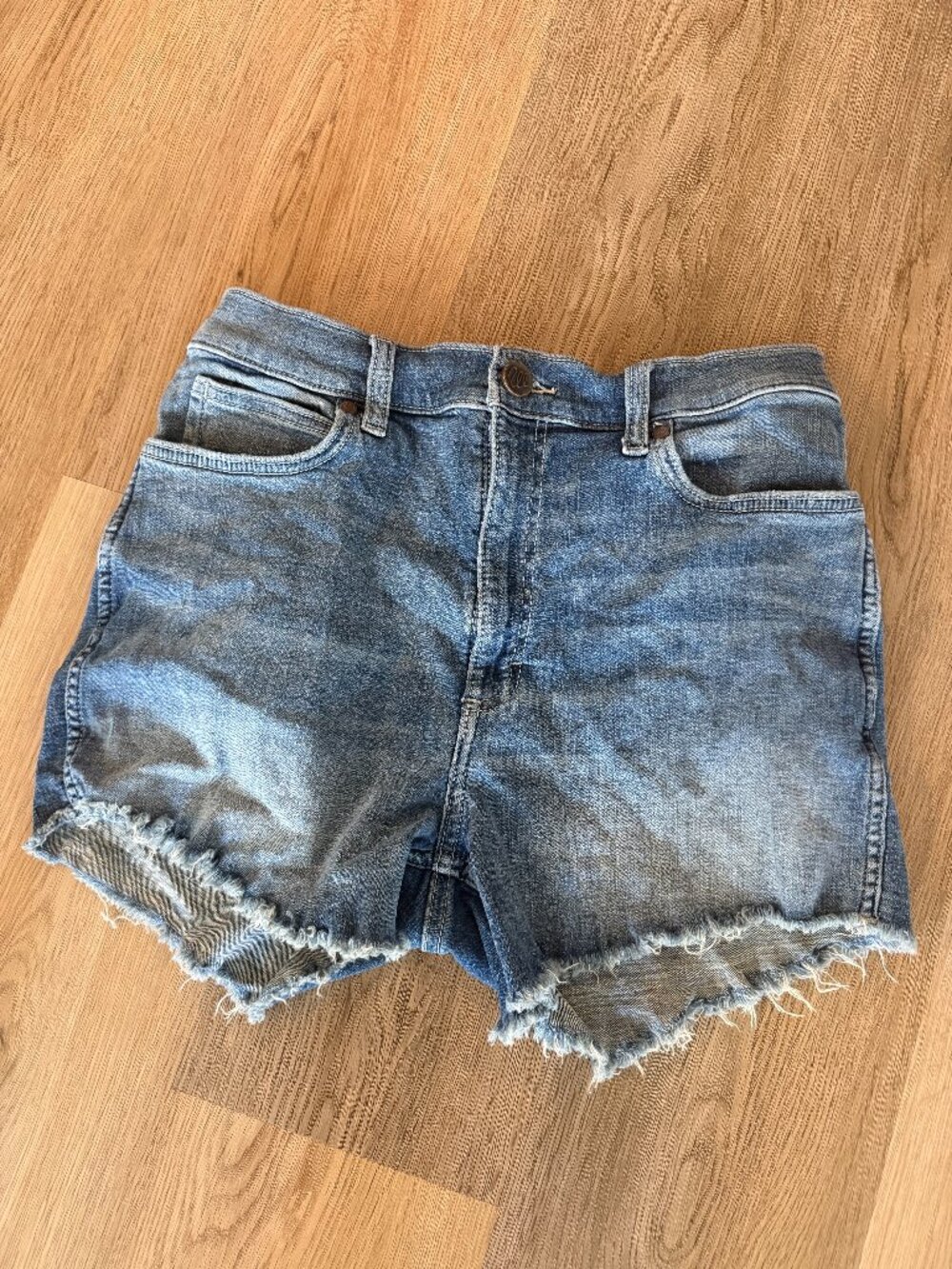 Women’s Wrangler Cut Off Size 9 Shorts
